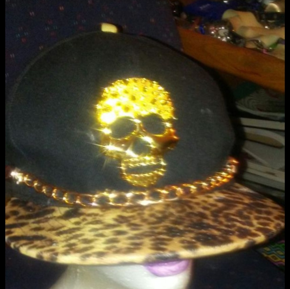 Cheetah skull snapback